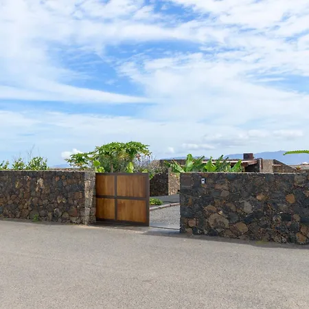 Apartamento Los 4 Nobles Tinajo Exterior photo